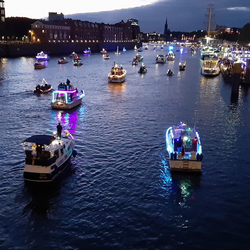 © CityInitiative Bremen Werbung e.V. | Lampionfahrt Maritime Woche | 